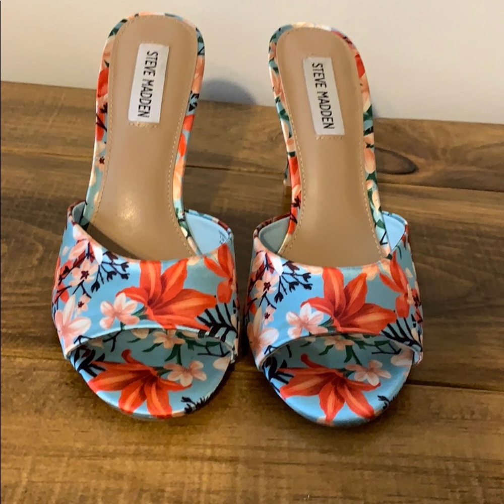 Steve Madden Erin Floral 7.5